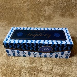Themed gift and/or gift boxes